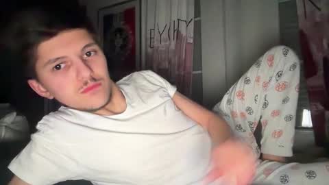 Julian1265 online show from March 2026 11:00:02 PM