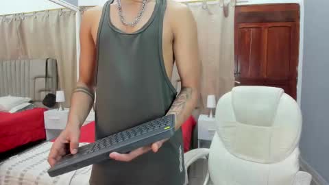 julian billy online show from January 2025 07:08:01 PM