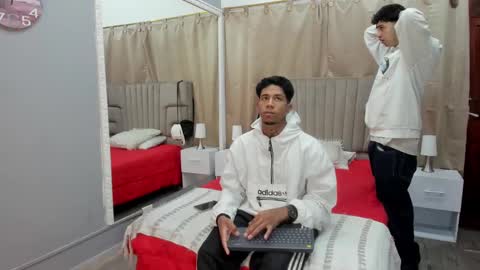 julian billy online show from February 2025 11:38:02 AM