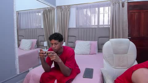 julian billy online show from February 2025 05:40:01 PM