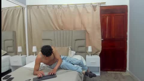 julian billy online show from March 2025 02:21:02 PM