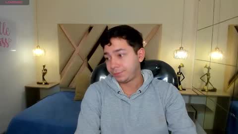 julian_smith21 online show from February 2026 12:14:01 PM