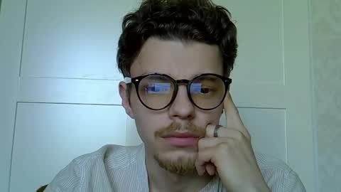 Snapshot of julian_velvet chatting on May 2026 11:25:01 AM julian_velvet online show from May 2026 11:25:01 AM