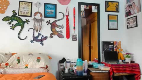 julian_wallace online show from February 2026 02:02:01 PM