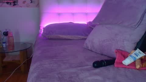 juliana_js_ online show from February 2026 05:54:01 PM