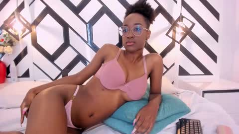 Snapshot of julianaross_ chatting on January 2026 10:45:01 PM online show from January 2026 10:45:01 PM