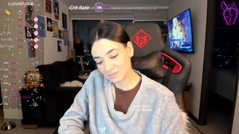 Snapshot of julidavila chatting on February 2025 02:44:02 AM Jeimy Help me to reach 100 thumbs up online show from February 2025 02:44:02 AM