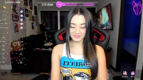 Snapshot of julidavila chatting on February 2025 01:13:02 AM Jeimy Help me to reach 100 thumbs up online show from February 2025 01:13:02 AM