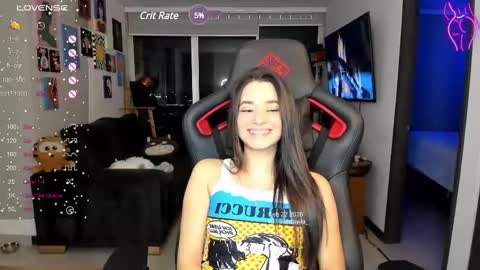 Snapshot of julidavila chatting on February 2025 04:17:02 AM Jeimy Help me to reach 100 thumbs up online show from February 2025 04:17:02 AM