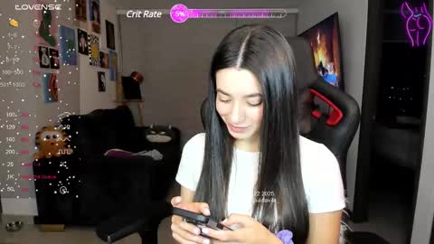 Snapshot of julidavila chatting on February 2025 03:12:02 AM Jeimy Help me to reach 100 thumbs up online show from February 2025 03:12:02 AM