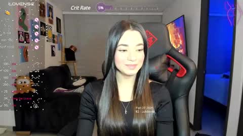 Snapshot of julidavila chatting on February 2025 12:10:01 AM Jeimy Help me to reach 100 thumbs up online show from February 2025 12:10:01 AM