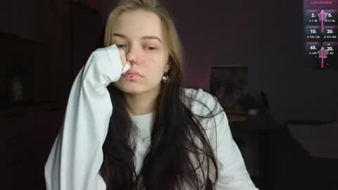 Snapshot of julidropp chatting on January 2025 04:52:01 PM julidropp online show from January 2025 04:52:01 PM