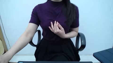 julie9x online show from February 2026 08:47:01 PM