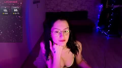 Snapshot of julie__rayls chatting on April 2026 08:20:02 PM see u next time 1700 UTC 0 3 online show from April 2026 08:20:02 PM