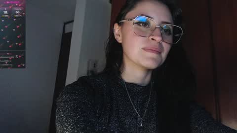Snapshot of julie_autmn_ chatting on January 2025 10:52:01 PM yules online show from January 2025 10:52:01 PM