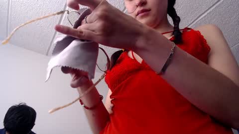 Snapshot of julie_autmn_ chatting on January 2025 06:59:02 PM yules online show from January 2025 06:59:02 PM
