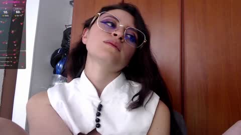 Snapshot of julie_autmn_ chatting on January 2025 09:15:01 PM yules online show from January 2025 09:15:01 PM