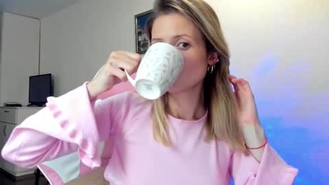 Julie online show from September 2025 04:42:01 PM