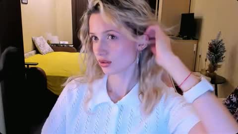 Julie online show from November 2025 01:22:01 PM