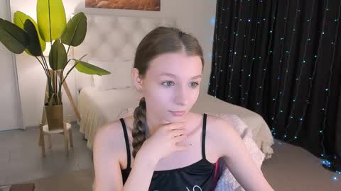 Snapshot of juliedaniel chatting on April 2026 04:17:01 AM juliedaniel online show from April 2026 04:17:01 AM