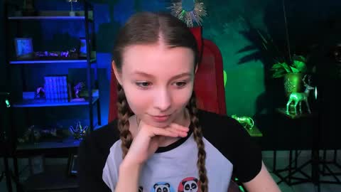 Snapshot of juliedaniel chatting on May 2026 04:30:02 AM juliedaniel online show from May 2026 04:30:02 AM