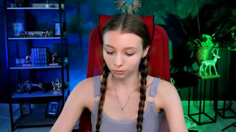Snapshot of juliedaniel chatting on May 2026 06:20:01 AM juliedaniel online show from May 2026 06:20:01 AM