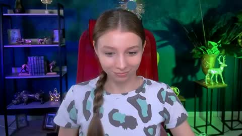 Snapshot of juliedaniel chatting on May 2026 04:20:02 AM juliedaniel online show from May 2026 04:20:02 AM