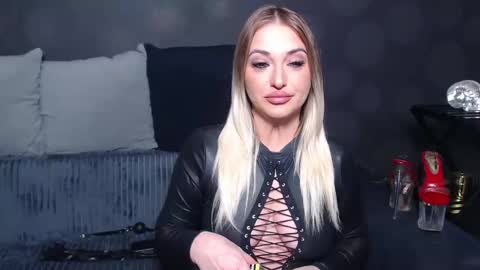 julia online show from March 2026 10:49:01 PM