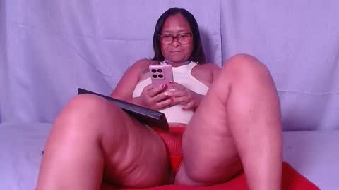 Snapshot of julielove1 chatting on April 2026 04:32:01 AM julielove1 online show from April 2026 04:32:01 AM