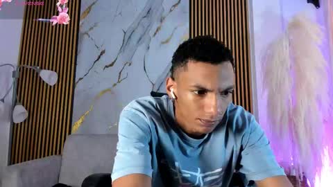 Julien online show from December 2025 12:14:01 PM