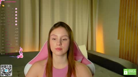 julieqt online show from December 2025 03:25:01 AM