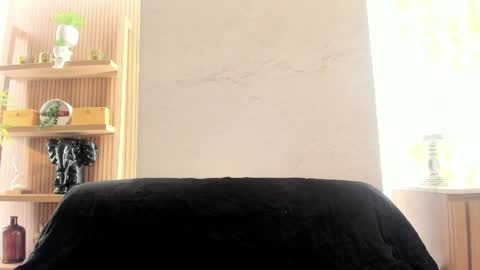 Snapshot of juliet_miller chatting on June 2026 03:18:02 AM Juliet online show from June 2026 03:18:02 AM