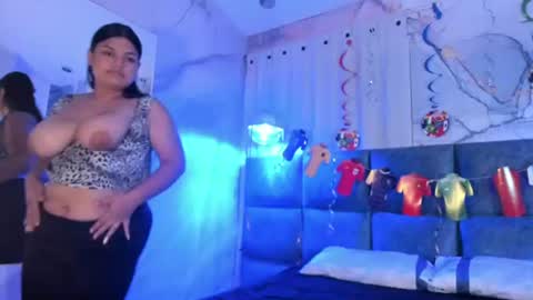 Snapshot of juliet_miller chatting on July 2026 04:04:02 AM Juliet online show from July 2026 04:04:02 AM