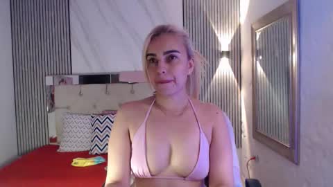 julieta__fox_ online show from March 2026 03:23:01 AM