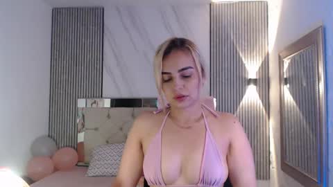 julieta__fox_ online show from May 2026 01:13:02 AM
