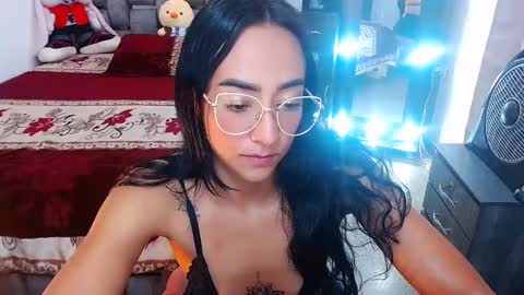 Snapshot of julieta_art1 chatting on March 2025 12:59:01 AM julieta art1 online show from March 2025 12:59:01 AM