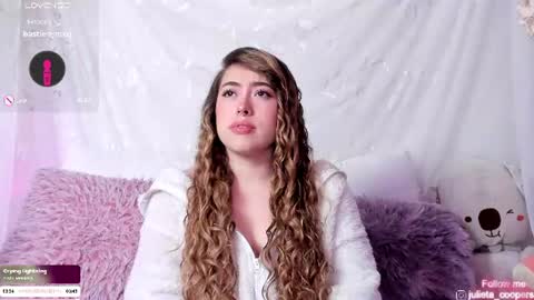 Snapshot of julieta_cooper20 chatting on July 2026 04:27:01 AM Juli online show from July 2026 04:27:01 AM