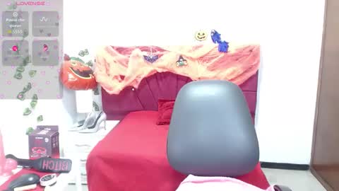 Snapshot of julieta_curvy69 chatting on October 2025 12:02:01 PM julieta_curvy69 online show from October 2025 12:02:01 PM