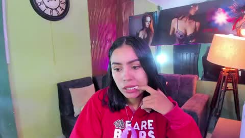 Snapshot of julieta_fn chatting on June 2026 01:44:01 PM julieta_fn online show from June 2026 01:44:01 PM