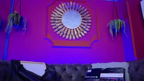Snapshot of julieta_russell chatting on April 2026 11:46:02 AM Julieta online show from April 2026 11:46:02 AM