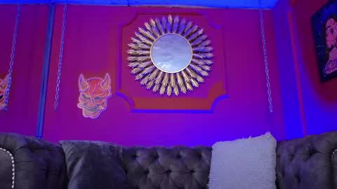 Snapshot of julieta_russell chatting on April 2026 01:41:02 PM Julieta online show from April 2026 01:41:02 PM