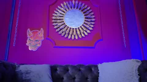 Snapshot of julieta_russell chatting on April 2026 11:14:01 AM Julieta online show from April 2026 11:14:01 AM