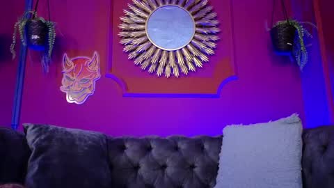 Snapshot of julieta_russell chatting on May 2026 11:37:02 AM Julieta online show from May 2026 11:37:02 AM