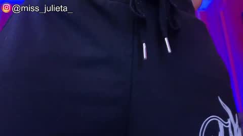 Snapshot of julieta_russell chatting on May 2026 11:28:01 AM Julieta online show from May 2026 11:28:01 AM