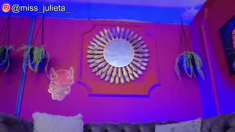 Snapshot of julieta_russell chatting on May 2026 11:49:01 AM Julieta online show from May 2026 11:49:01 AM