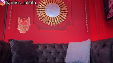 Snapshot of julieta_russell chatting on May 2026 11:41:02 AM Julieta online show from May 2026 11:41:02 AM