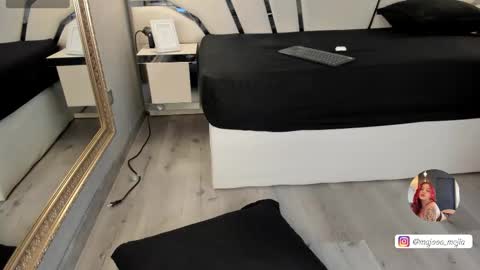 julieth_rojas online show from September 2025 04:57:02 AM