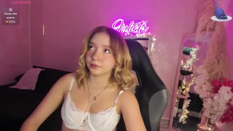 Julieth online show from March 2026 11:22:01 PM