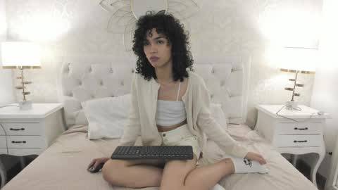 Snapshot of julietta___ chatting on April 2026 12:47:01 PM julietta online show from April 2026 12:47:01 PM