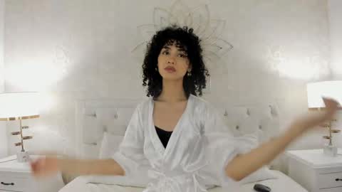 Snapshot of julietta___ chatting on April 2026 12:06:02 PM julietta online show from April 2026 12:06:02 PM